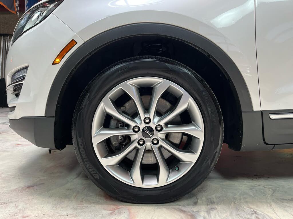 Photo 32 of this Lincoln MKC