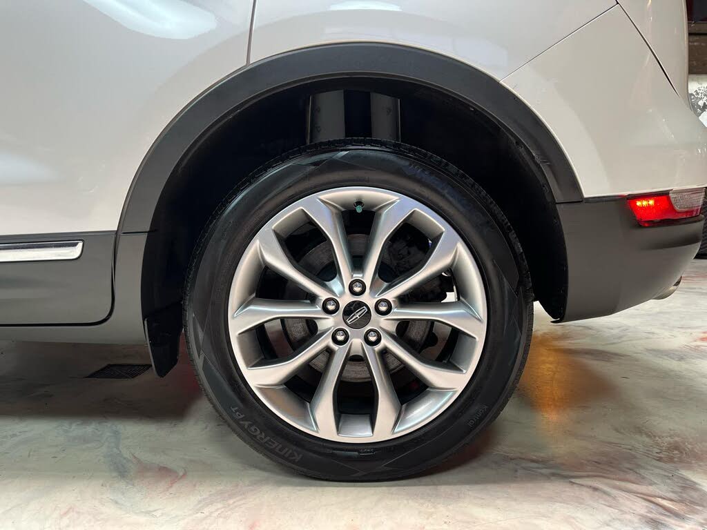 Photo 33 of this Lincoln MKC