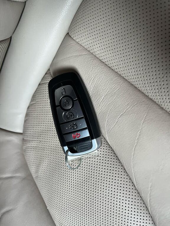 Photo 38 of this Lincoln MKC