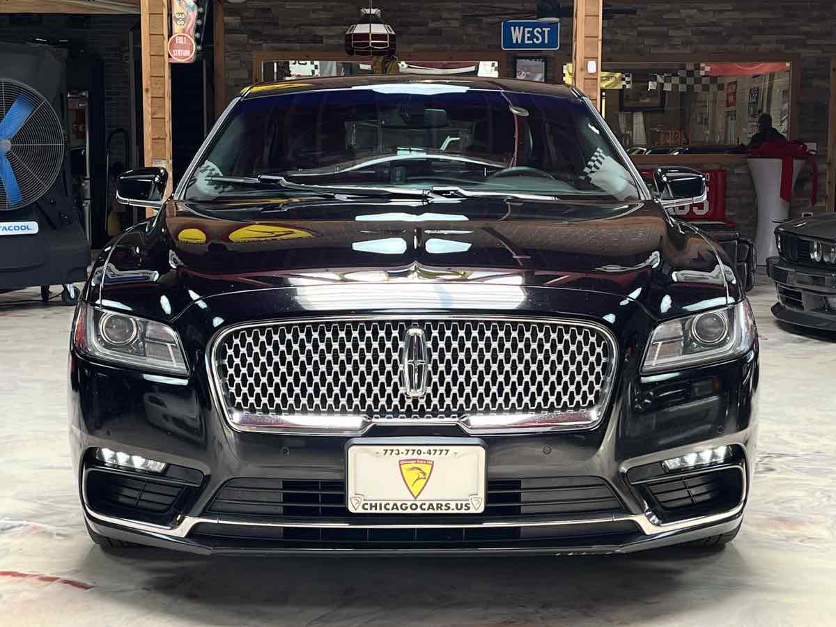Photo 3 of this Lincoln Continental