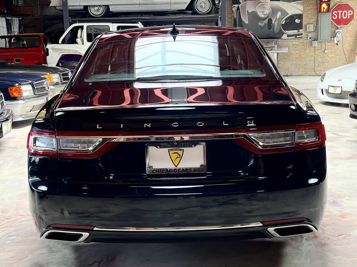 Photo 6 of this Lincoln Continental