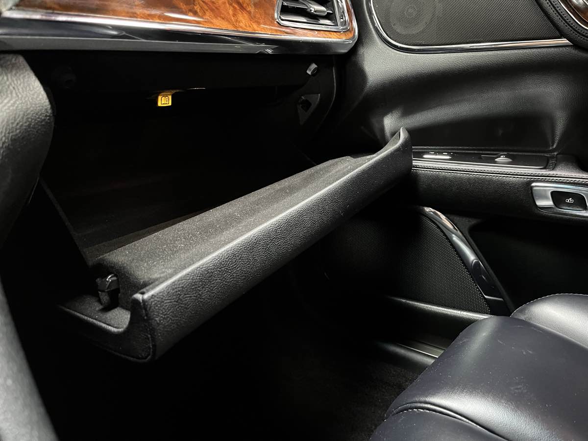 Photo 17 of this Lincoln Continental