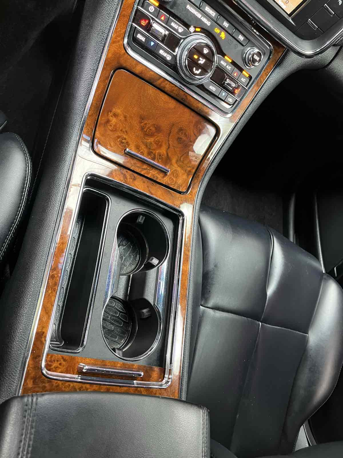 Photo 19 of this Lincoln Continental