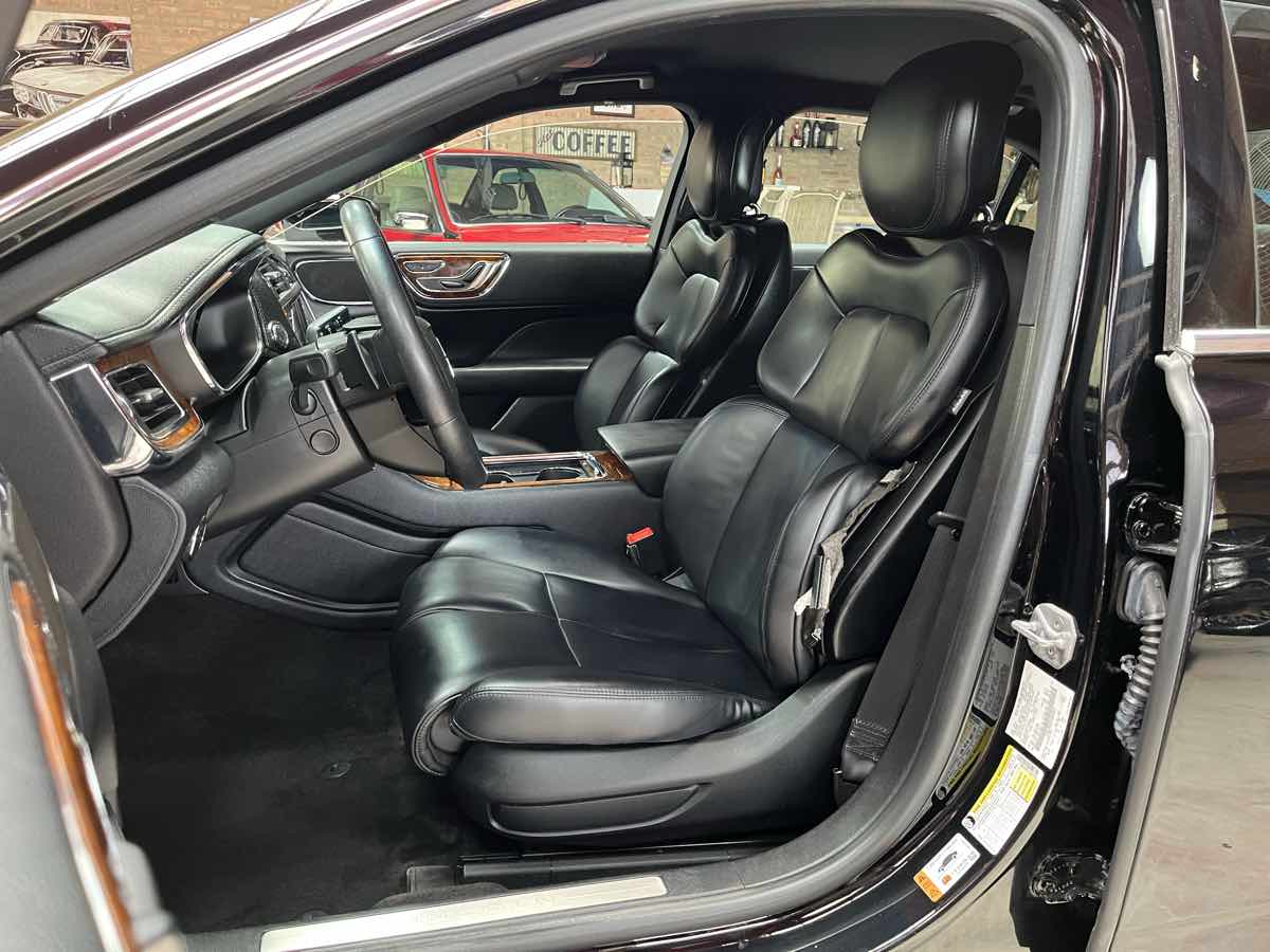 Photo 20 of this Lincoln Continental