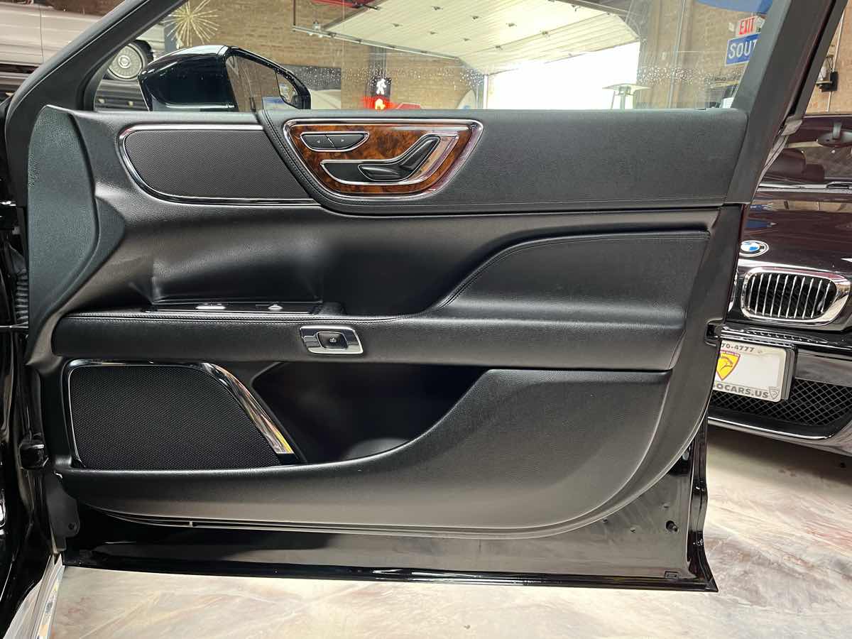 Photo 28 of this Lincoln Continental