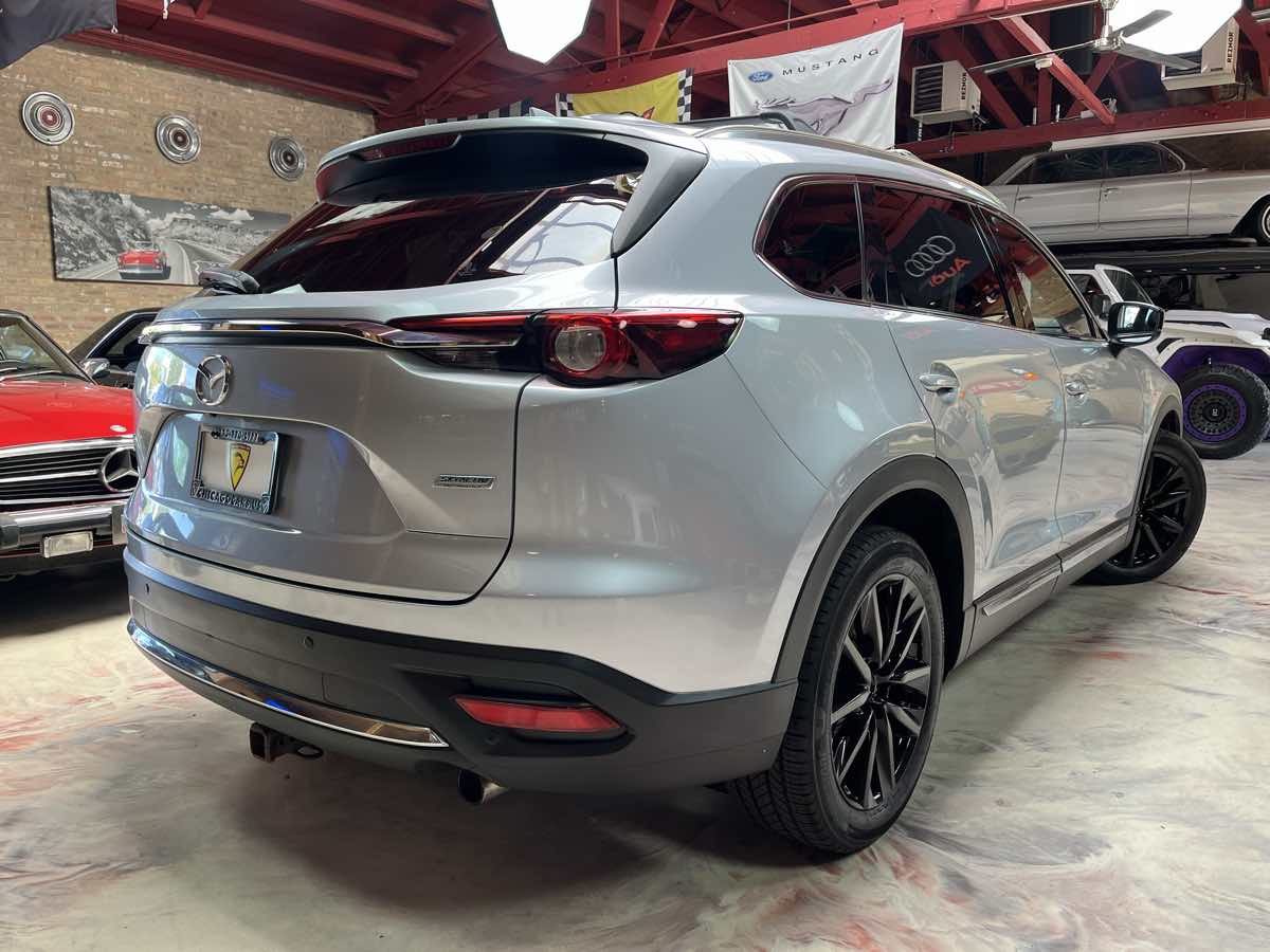 Photo 2 of this Mazda CX-9