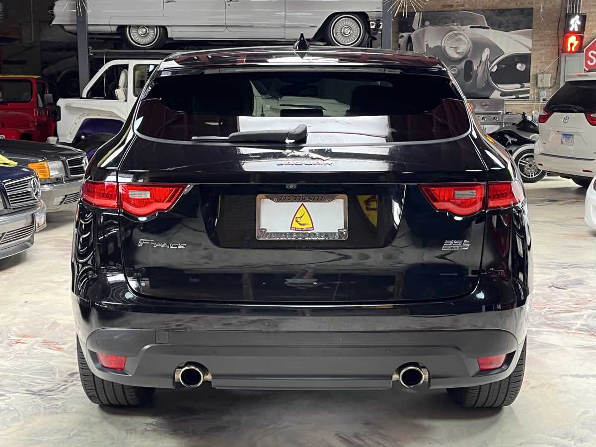 Photo 6 of this Jaguar F-PACE