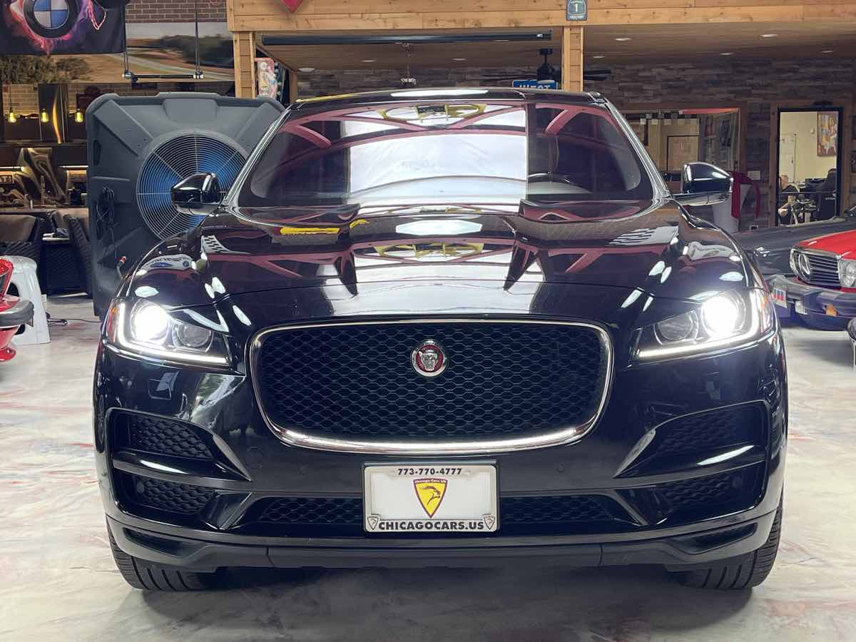Photo 7 of this Jaguar F-PACE