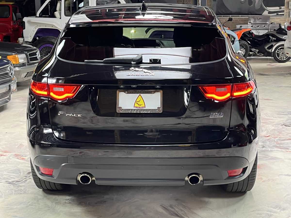Photo 8 of this Jaguar F-PACE