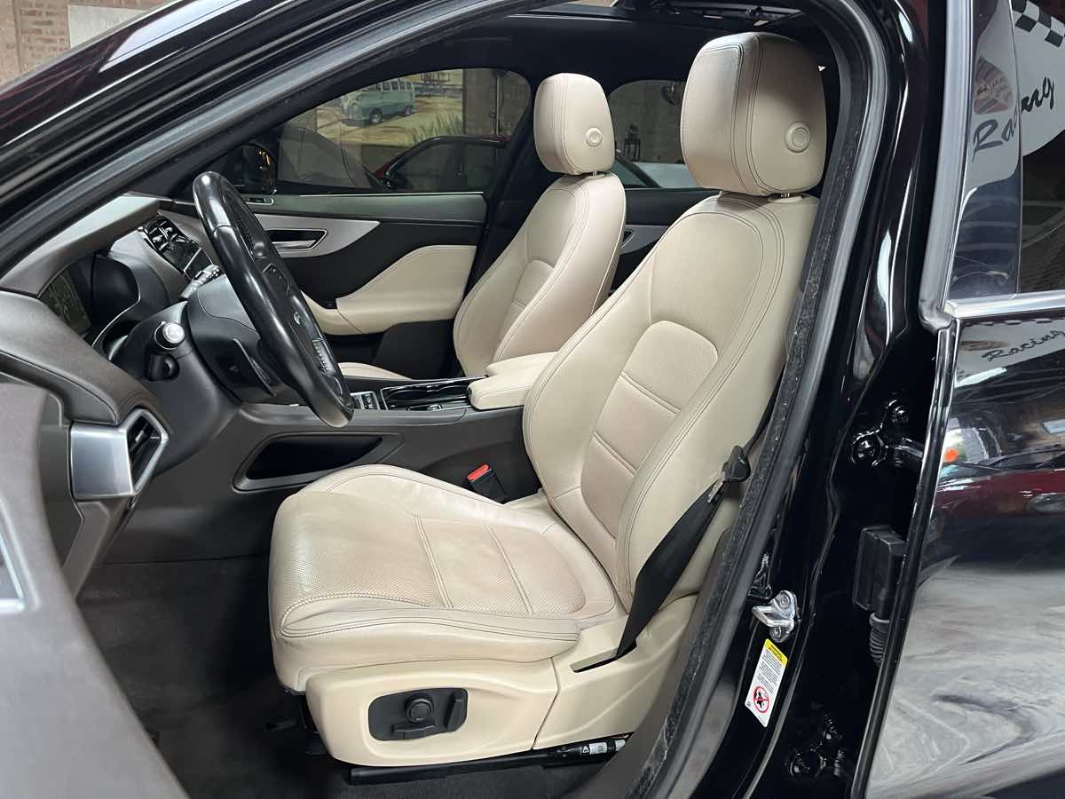 Photo 19 of this Jaguar F-PACE