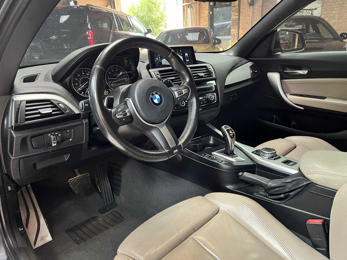 Photo 9 of this BMW 2 Series