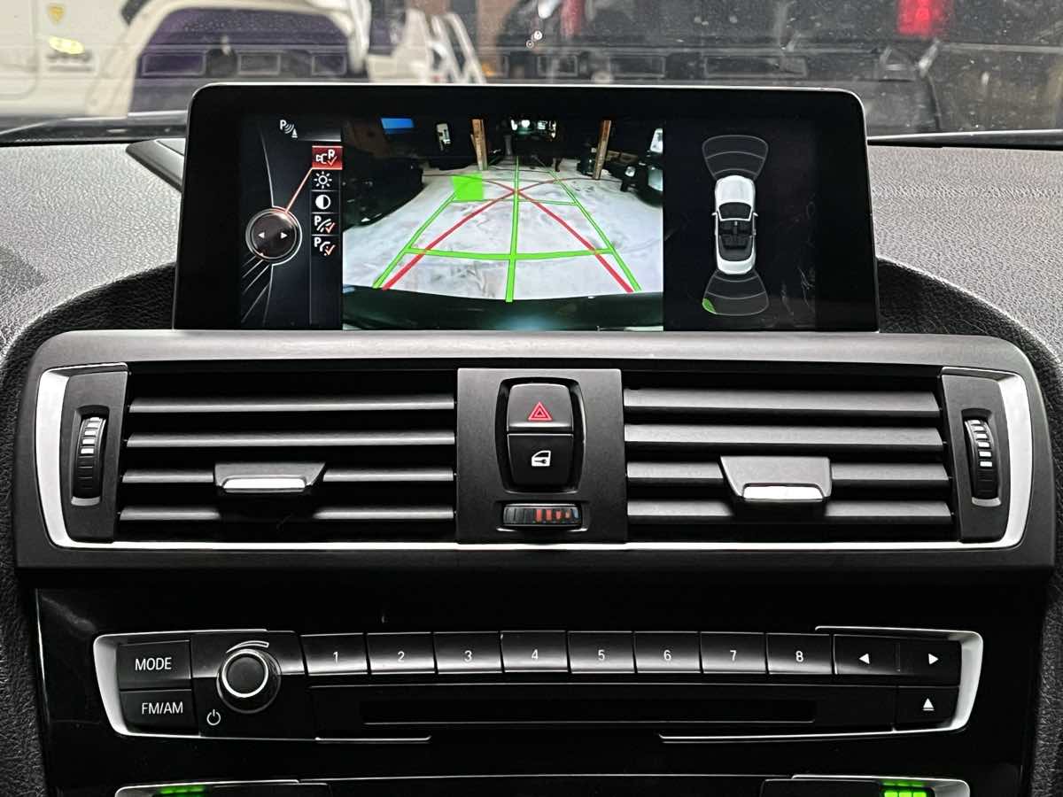 Photo 14 of this BMW 2 Series