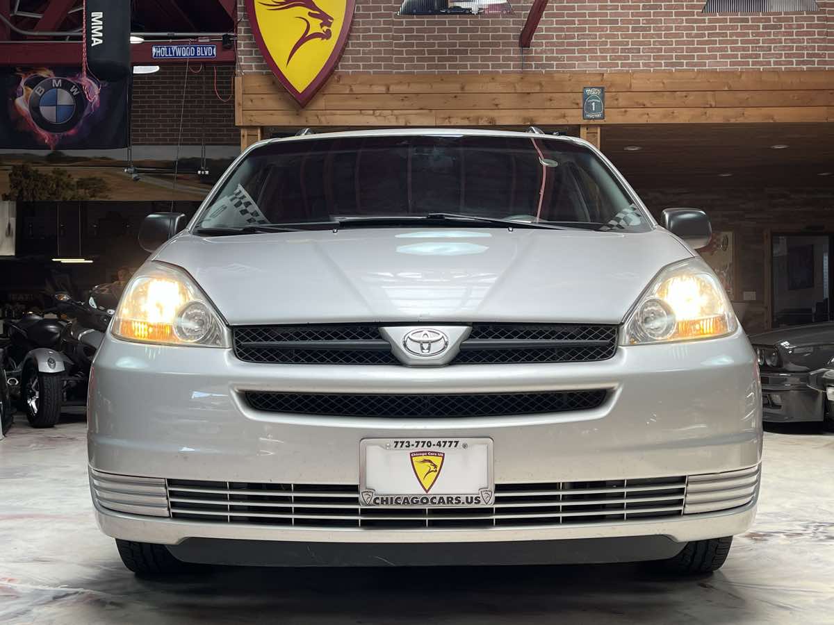 Photo 7 of this Toyota Sienna