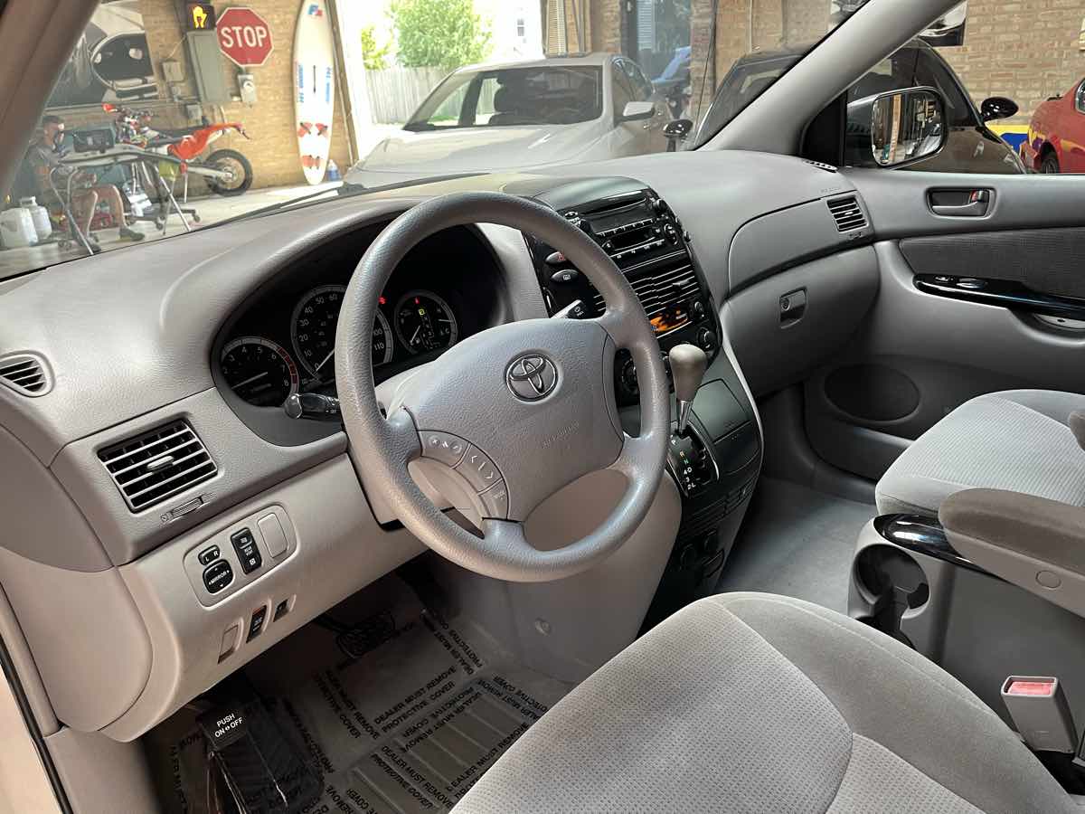 Photo 10 of this Toyota Sienna