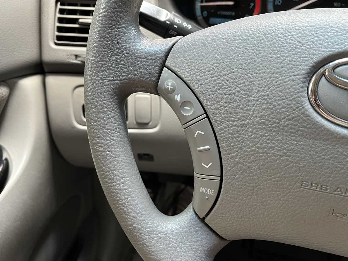 Photo 14 of this Toyota Sienna