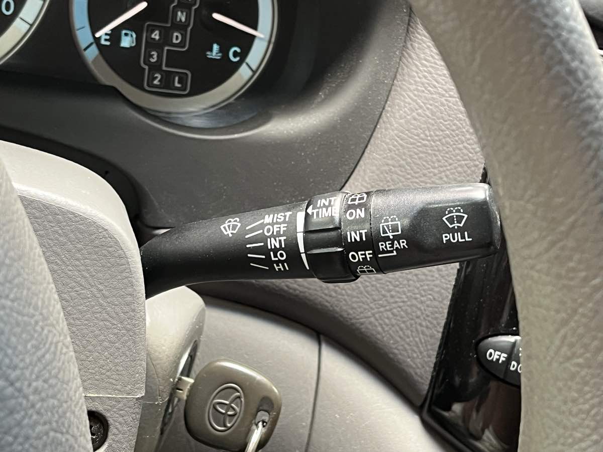 Photo 16 of this Toyota Sienna