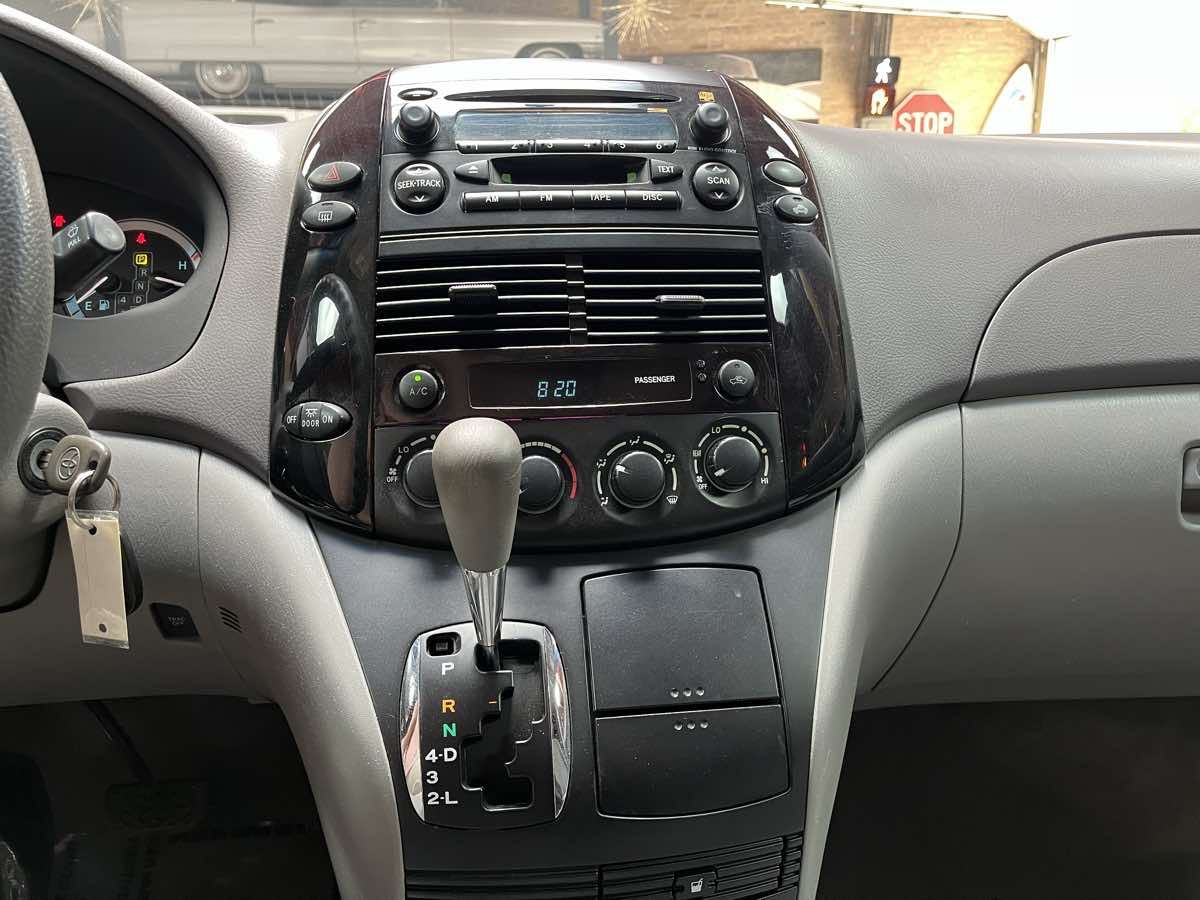 Photo 17 of this Toyota Sienna