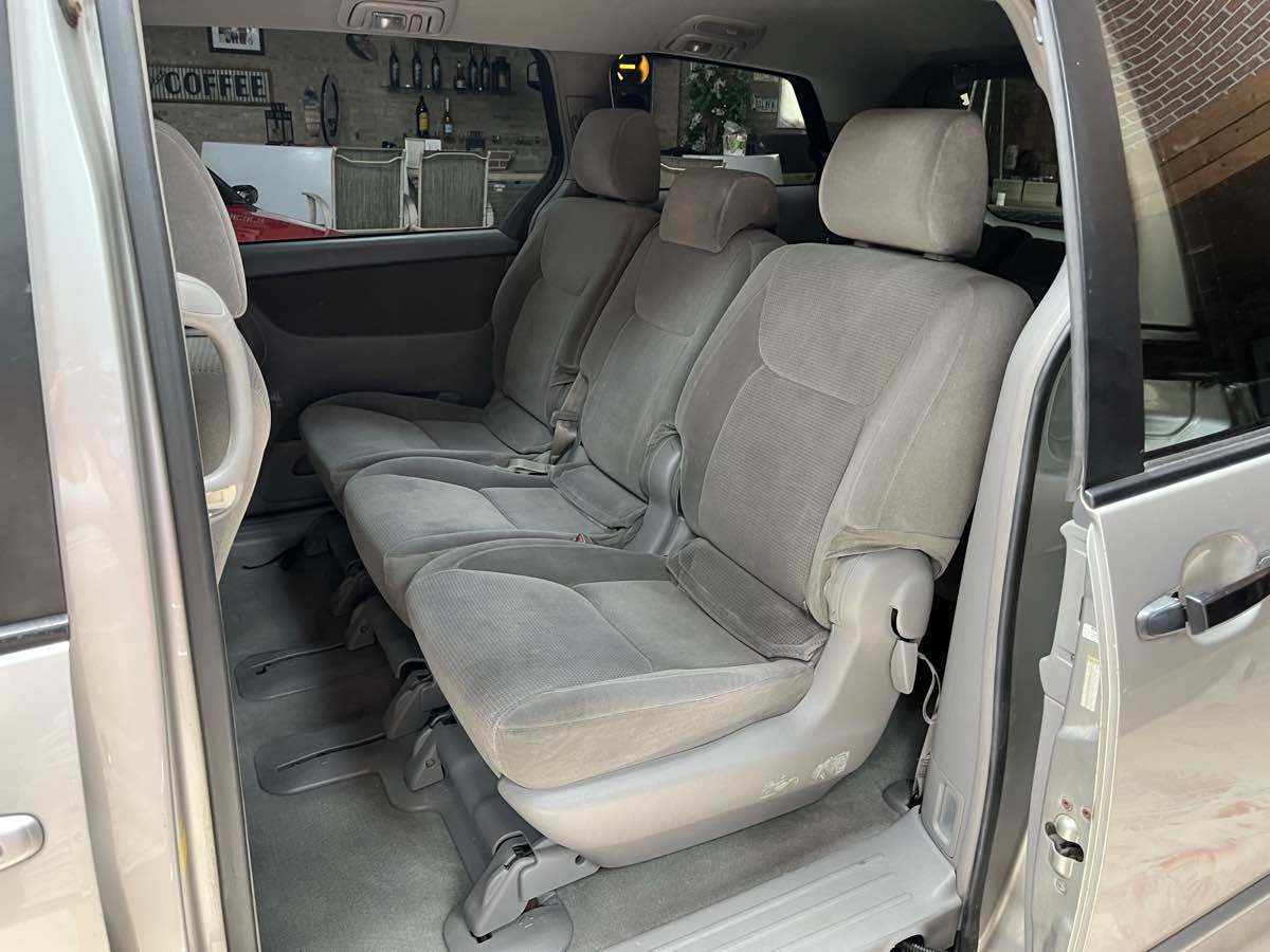 Photo 22 of this Toyota Sienna