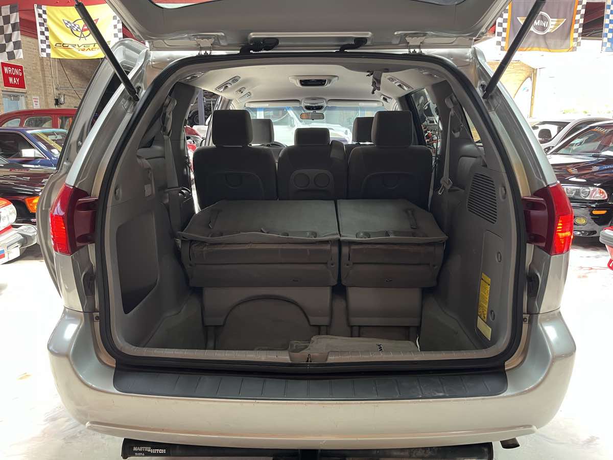 Photo 28 of this Toyota Sienna