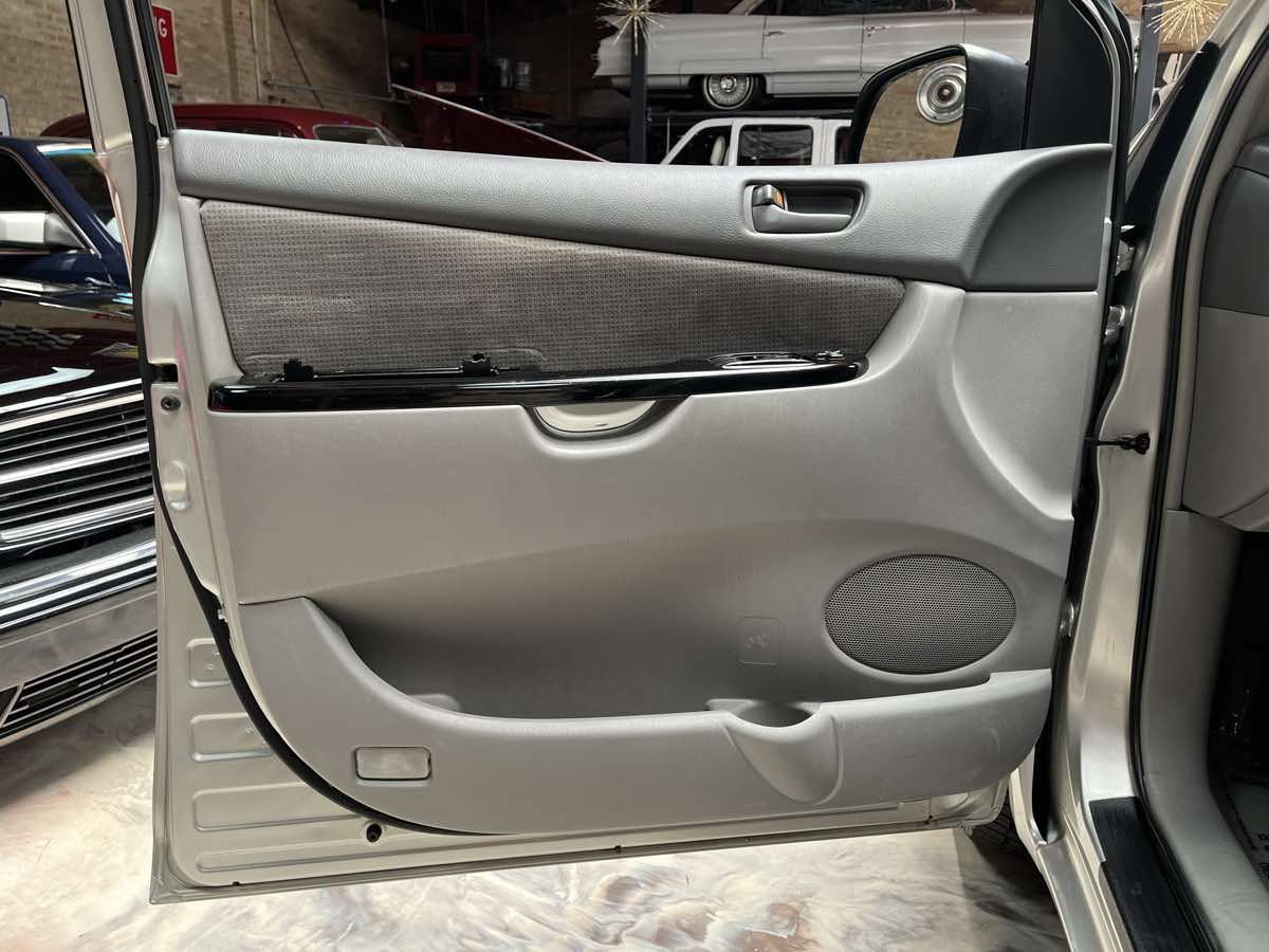 Photo 29 of this Toyota Sienna