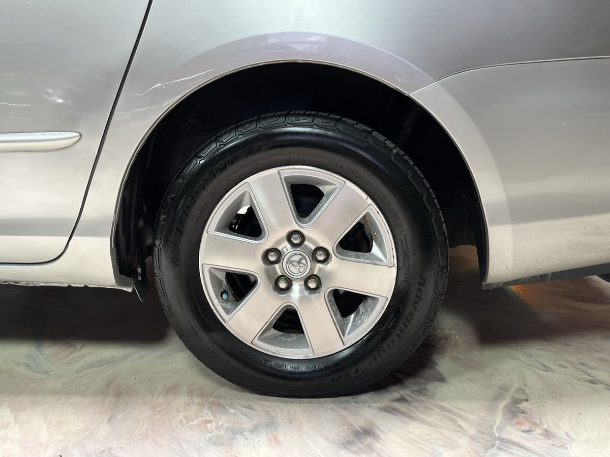 Photo 32 of this Toyota Sienna