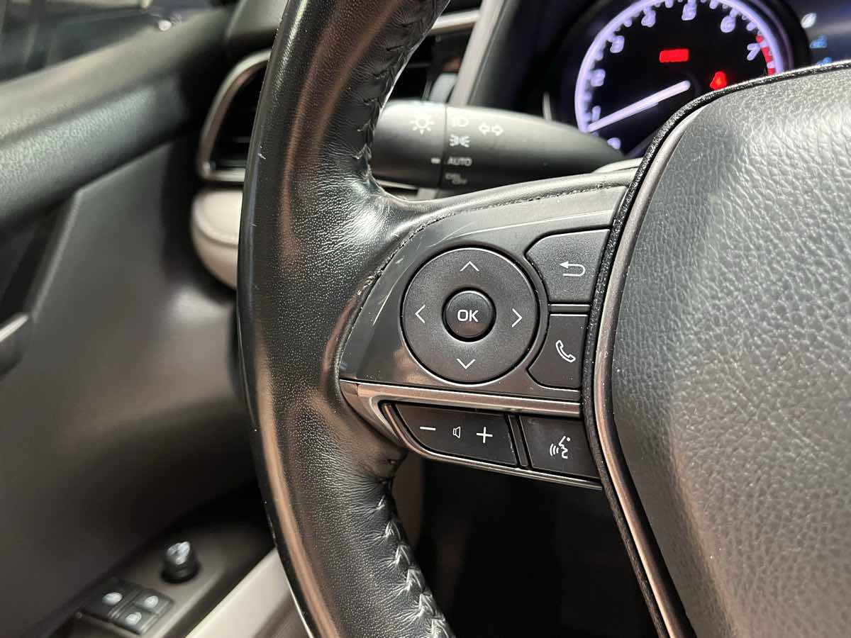 Photo 14 of this Toyota Camry