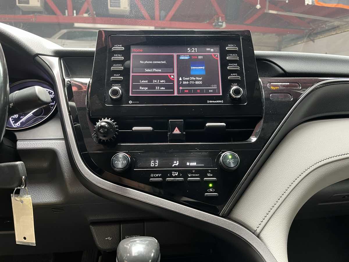 Photo 18 of this Toyota Camry