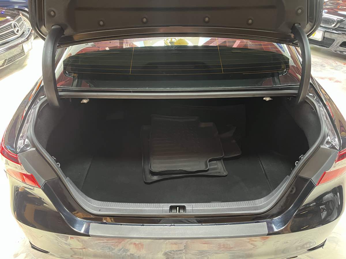 Photo 35 of this Toyota Camry