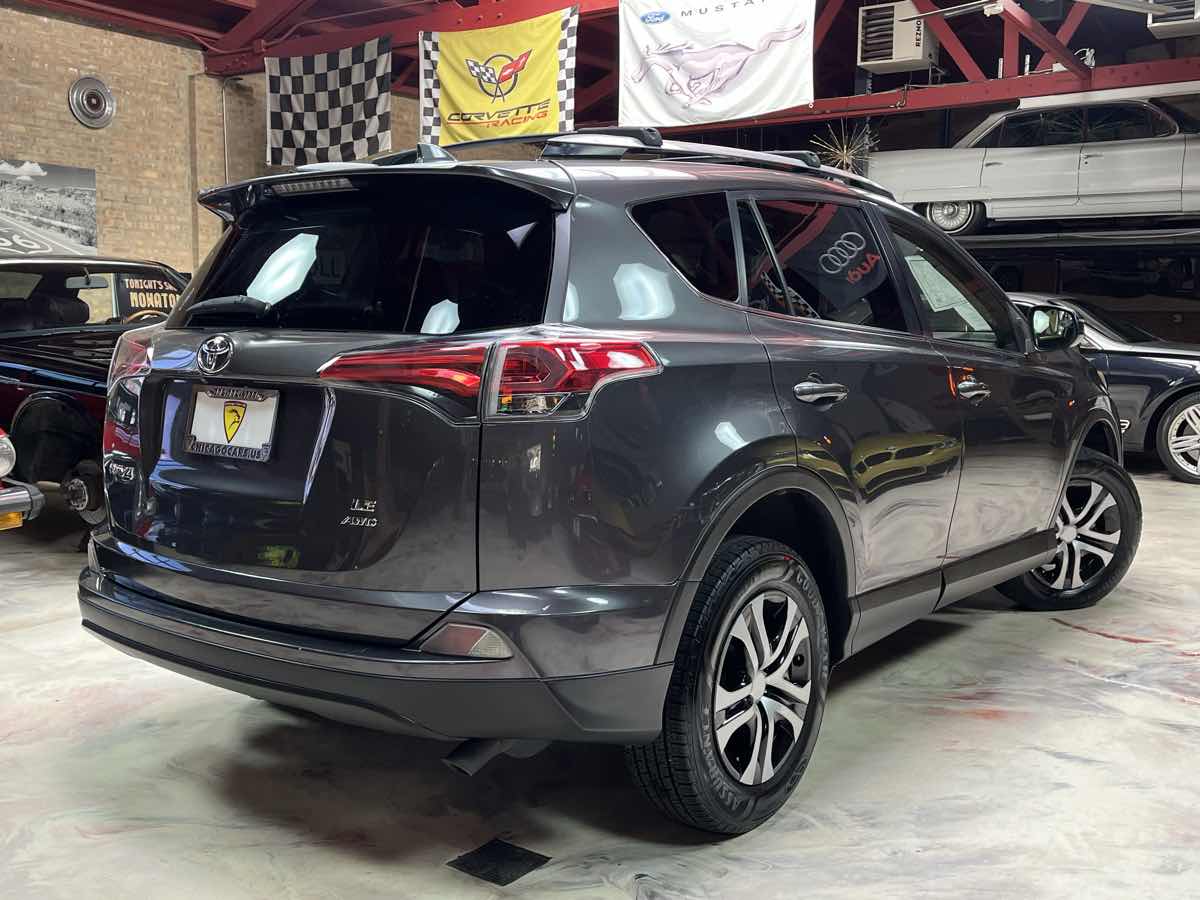 Photo 2 of this Toyota RAV4