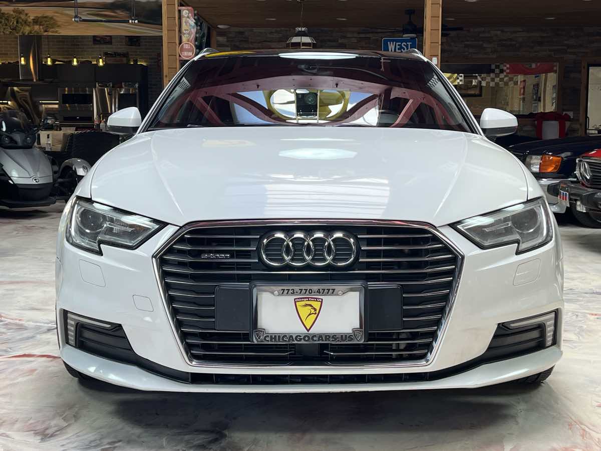 Photo 3 of this Audi A3 Sportback e-tron