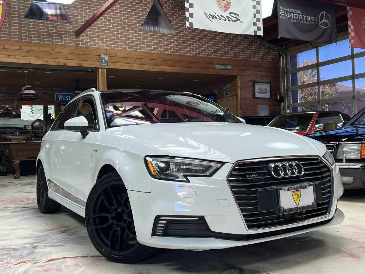 Photo 4 of this Audi A3 Sportback e-tron