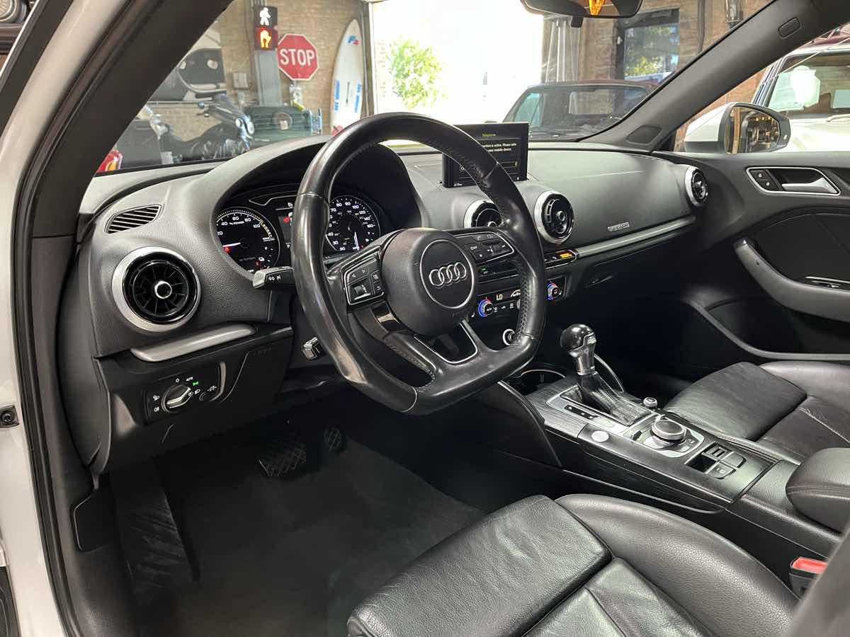 Photo 9 of this Audi A3 Sportback e-tron