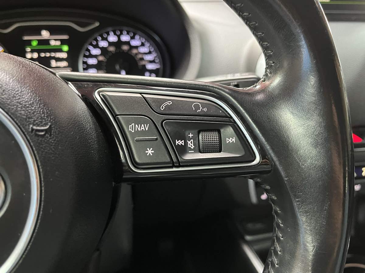 Photo 13 of this Audi A3 Sportback e-tron