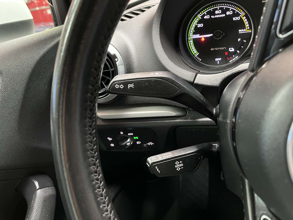 Photo 15 of this Audi A3 Sportback e-tron
