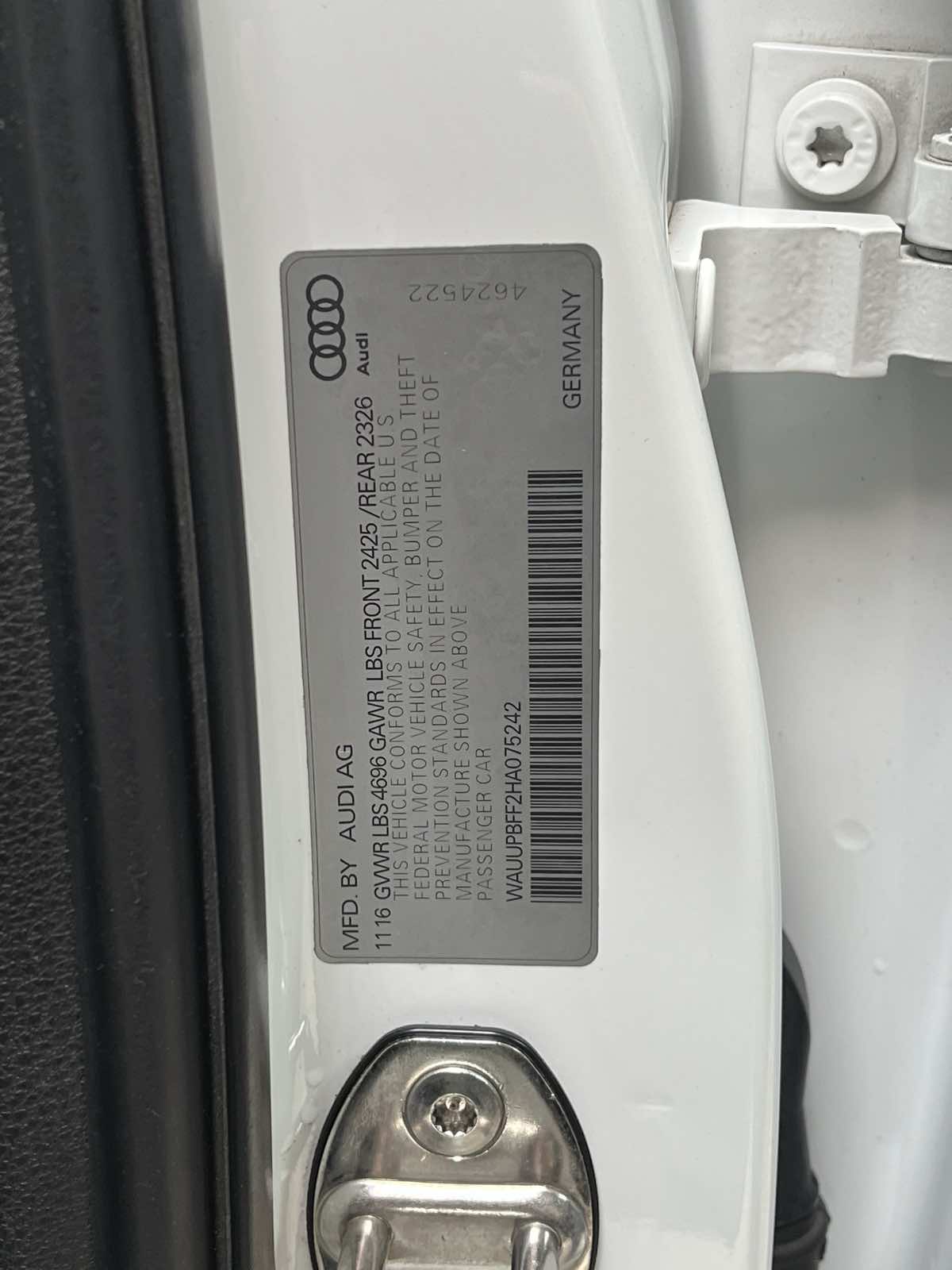 Photo 37 of this Audi A3 Sportback e-tron