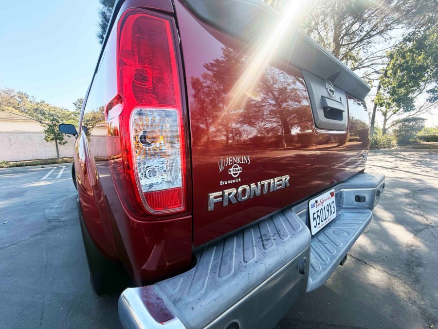 2015 Nissan Frontier SV - Photo 13