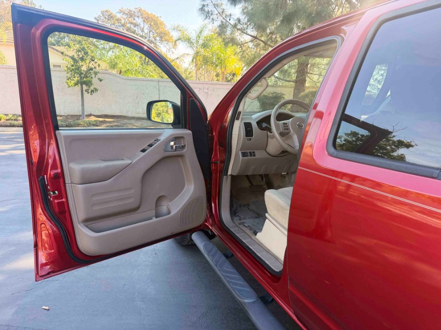 2015 Nissan Frontier SV - Photo 14