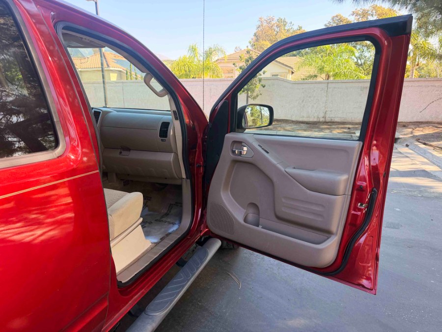 2015 Nissan Frontier SV - Photo 27