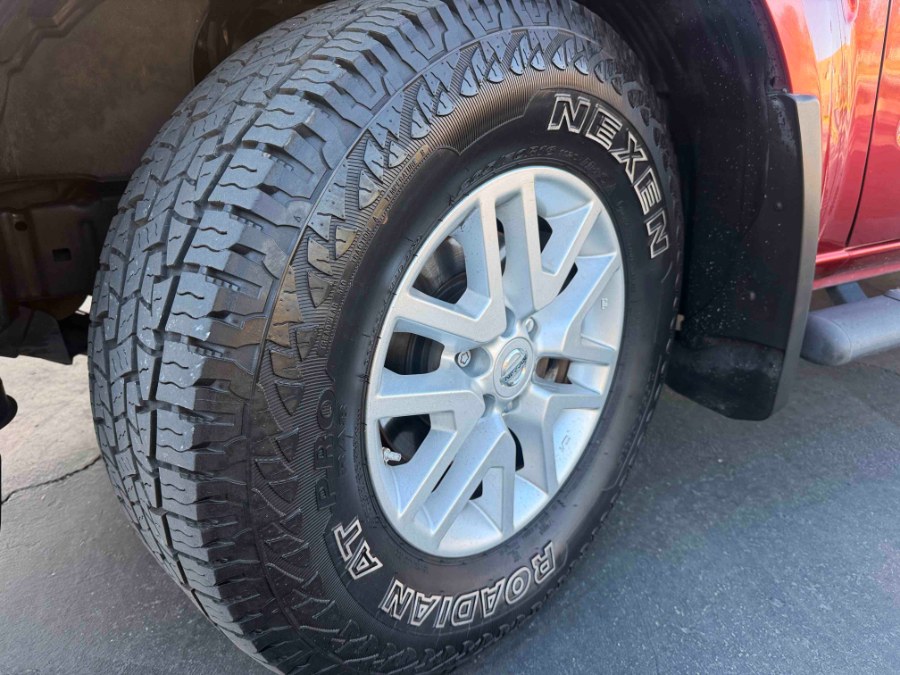 2015 Nissan Frontier SV - Photo 34