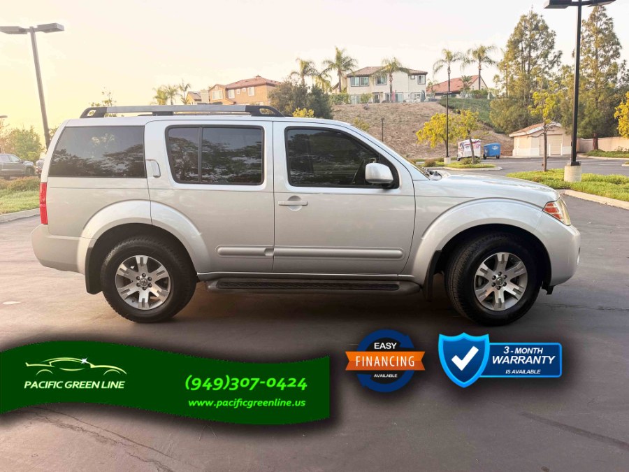 2008 Nissan Pathfinder SE - Photo 4