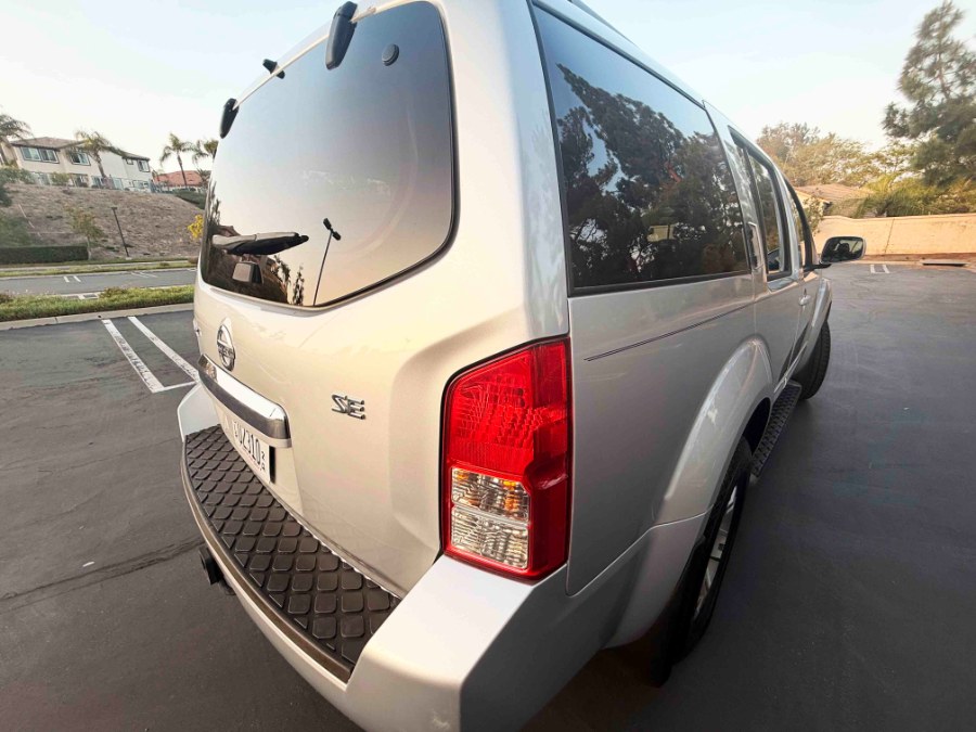 2008 Nissan Pathfinder SE - Photo 13