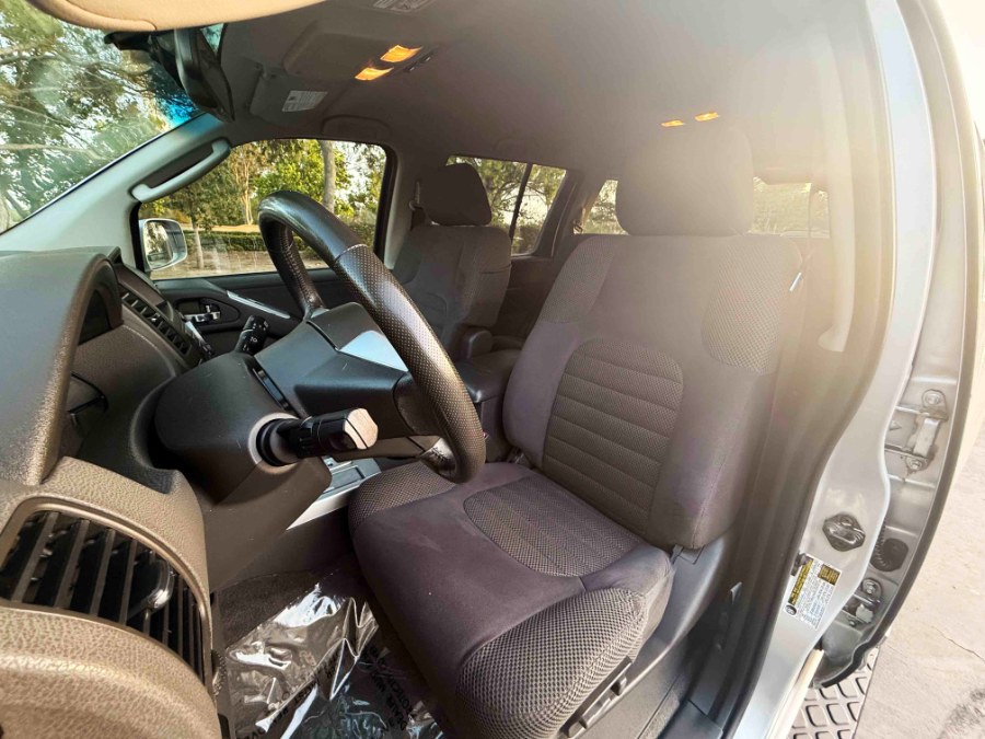 2008 Nissan Pathfinder SE - Photo 18