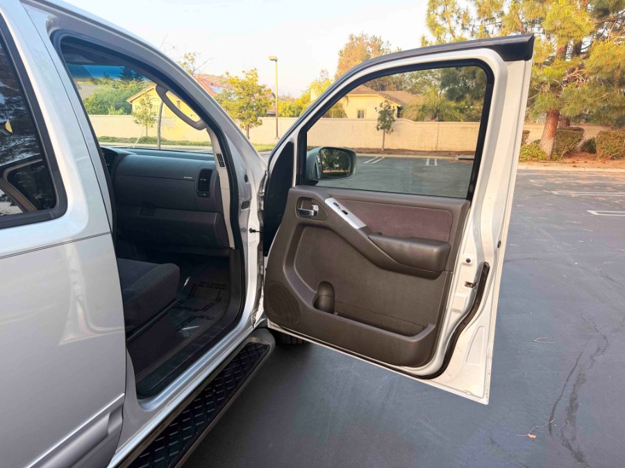 2008 Nissan Pathfinder SE - Photo 27