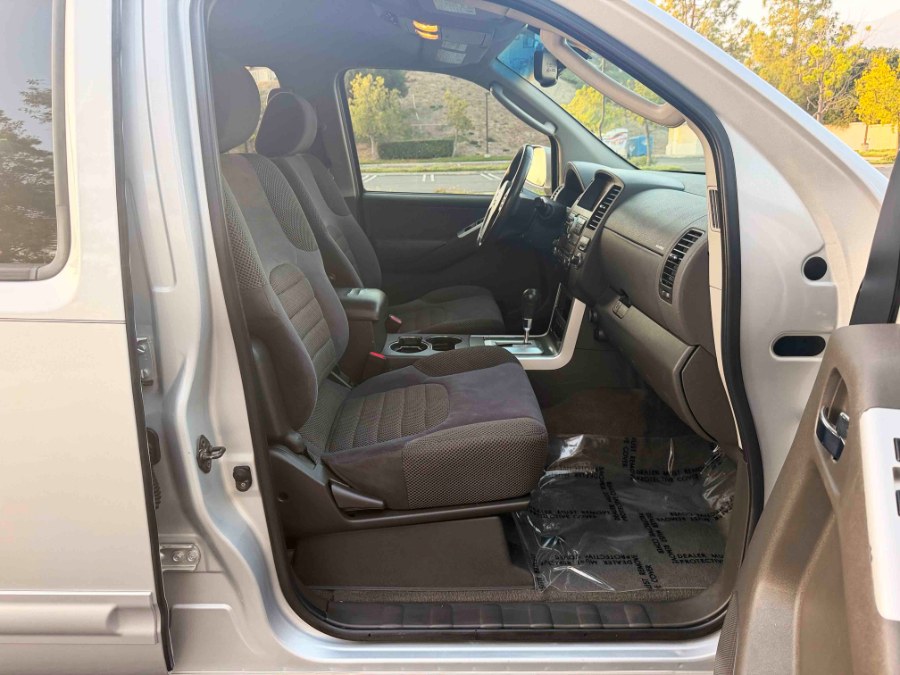 2008 Nissan Pathfinder SE - Photo 28