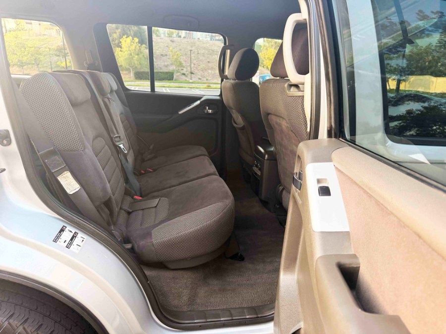 2008 Nissan Pathfinder SE - Photo 30