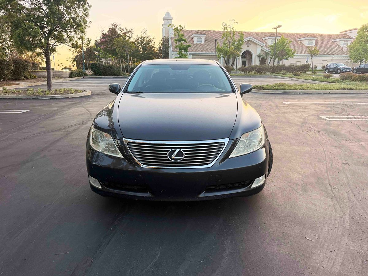 2009 Lexus LS Base - Photo 2