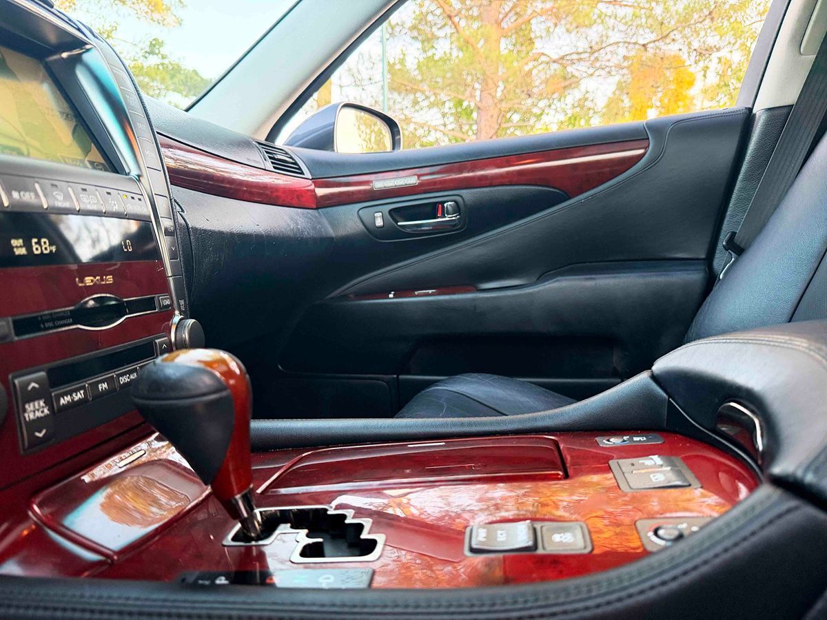 2009 Lexus LS Base - Photo 24