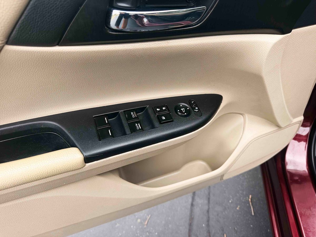 2014 Honda Accord EX - Photo 16