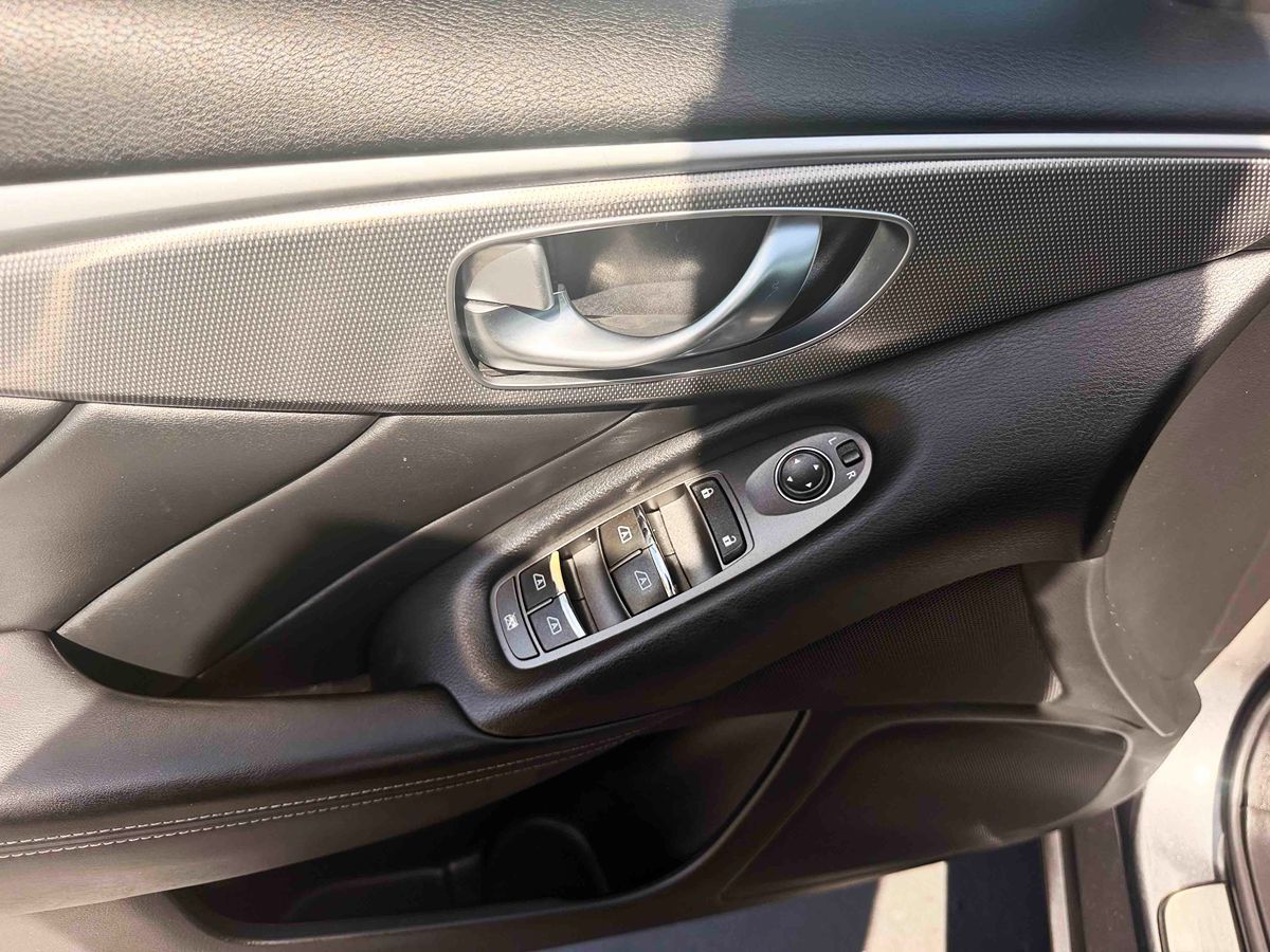 2015 INFINITI Q50 Premium - Photo 17