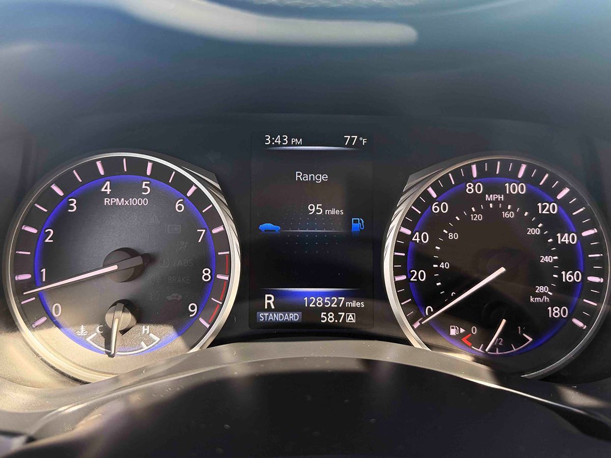 2015 INFINITI Q50 Premium - Photo 19